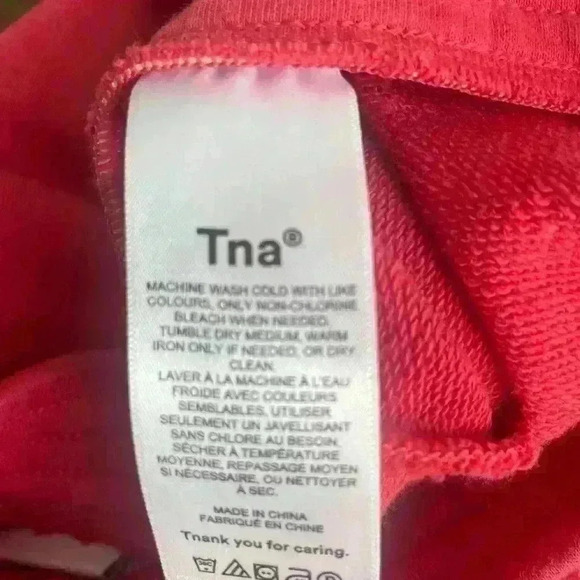 Aritzia TNA Airy Cozy Fleece Perfect 2” Red Mid-Thigh Short size S - Picture 5 of 7